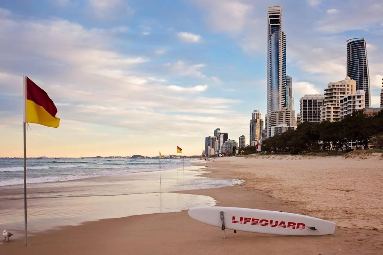 *** Lägenhetshotell Silverton Apartment Resort Surfers Paradise Guldkusten Australien